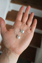 Load image into Gallery viewer, Sterling Silver + Coin Pearl Threader Earrings