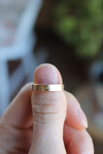 Load image into Gallery viewer, 14k Gold Filled Daisy Band