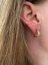 Load image into Gallery viewer, Gold Filled Daisy *Mini* Half Hoops
